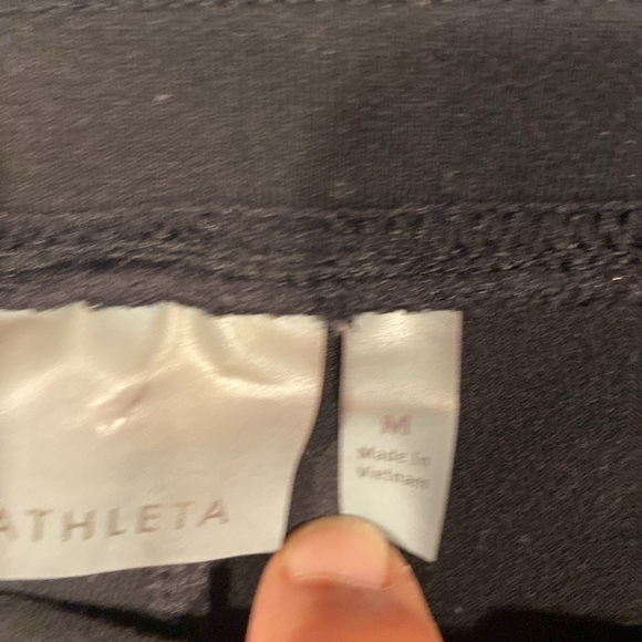 Athleta Metro Slouch Shorts - Picture 3 of 7